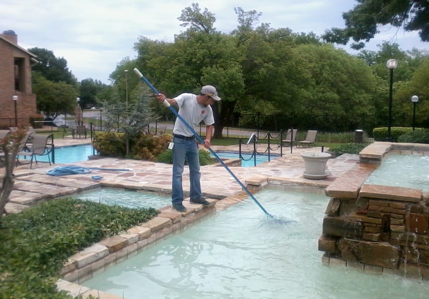 swimming pool cleanup